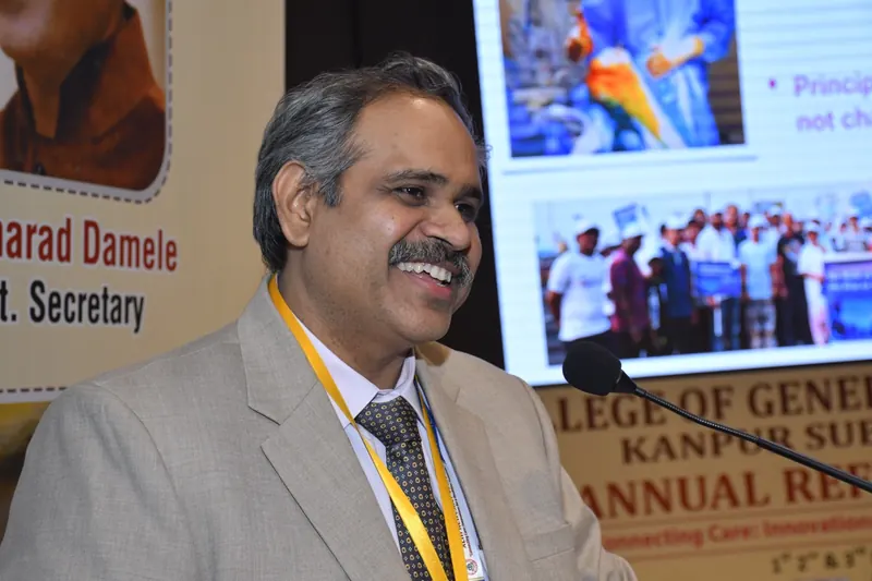 Dr Ravi Vattipalli speaking at a conference in Kanpur
